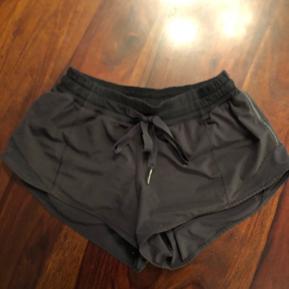 Black lululemon hotty hot shorts